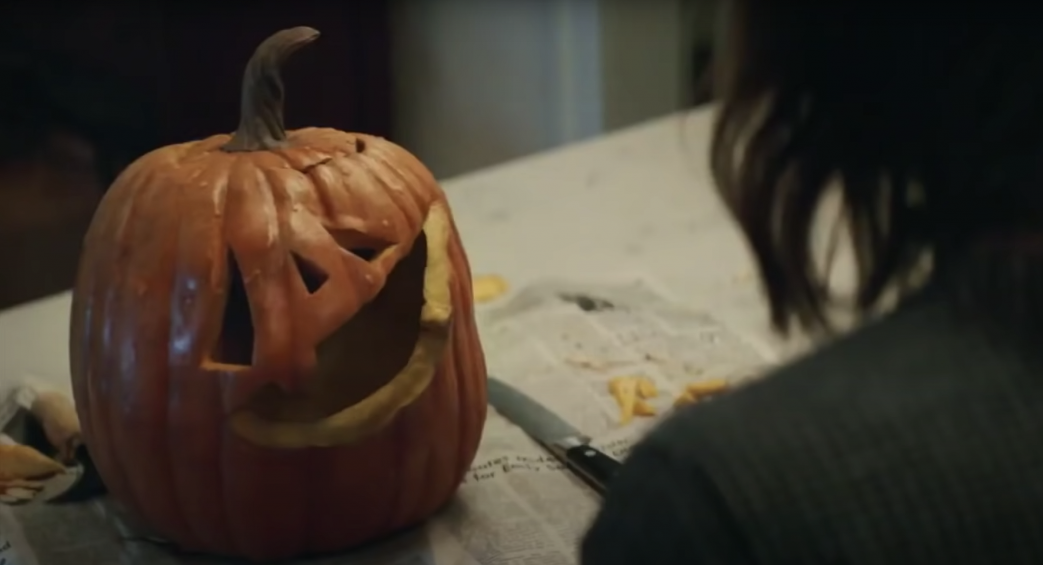 halloween commercial ads kitkat jack-o'-lantern
